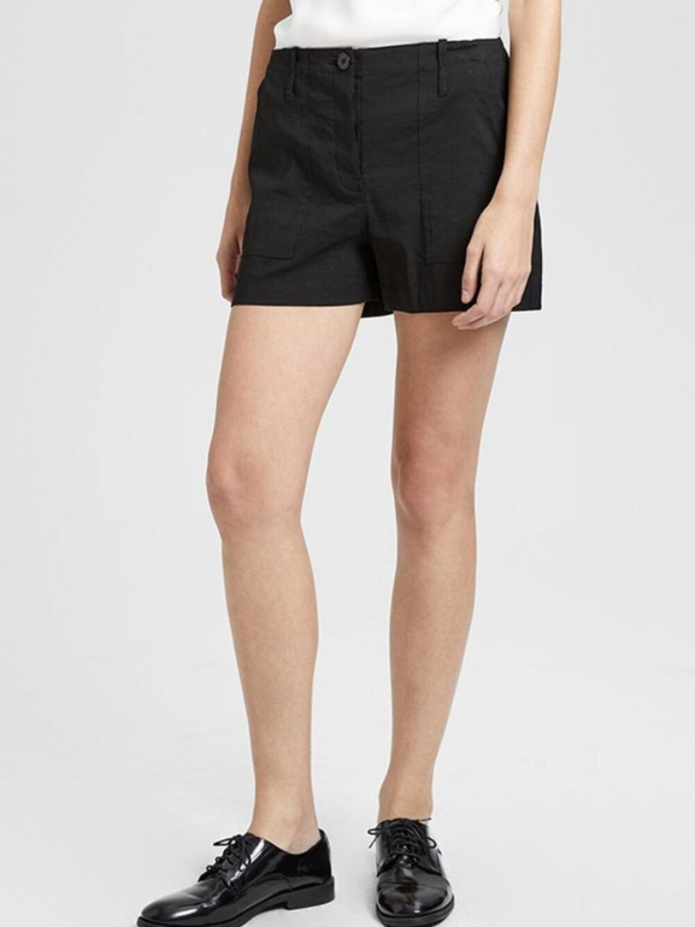 NWT $190 Theory Black Organic Linen Cargo Pocket Short Pants SIZE 4
